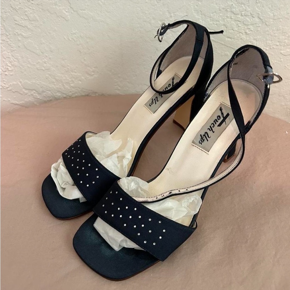 Touch Ups Navy Heel